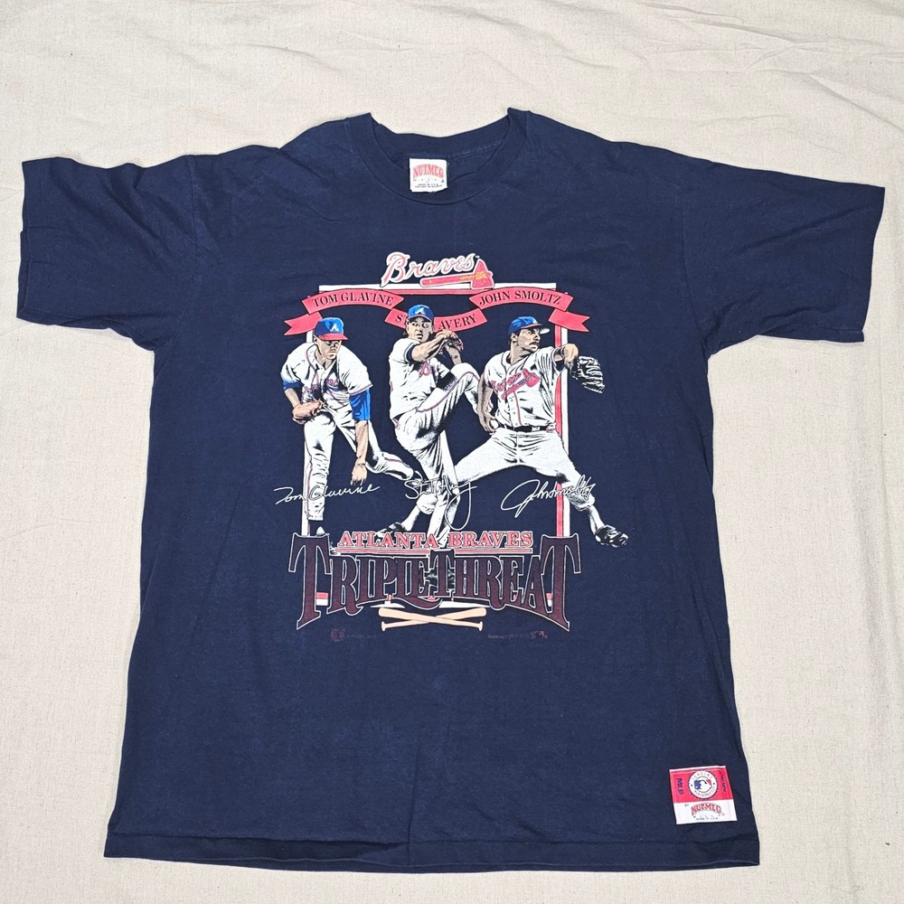 Nutmeg Atlanta Braves Triple Threat Glavine Avery Smoltz Navy Blue Tee 90s SS